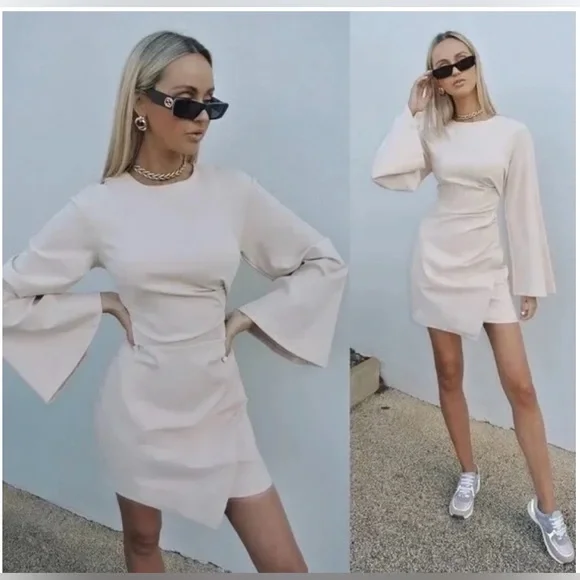 Elliatt La Fontelina Long Sleeve Stretch Cotton Cocktail Minidress - Picture 3 of 6